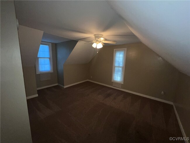 Building Photo - 3505 Colonnade Dr