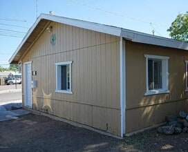 Building Photo - 1 bedroom Home in Old Town Cottonwood - Contact Property Pros Property Management