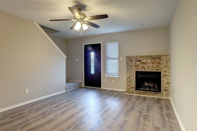 Building Photo - 711 Wolftrap Dr