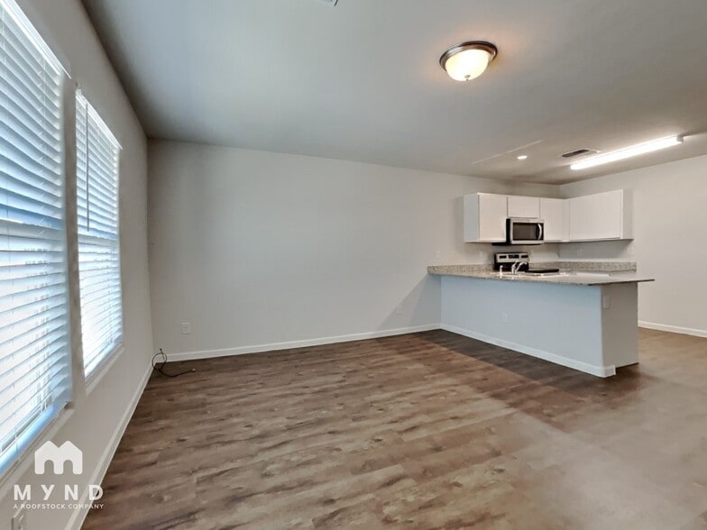 Building Photo - 254 S Picacho Heights Rd