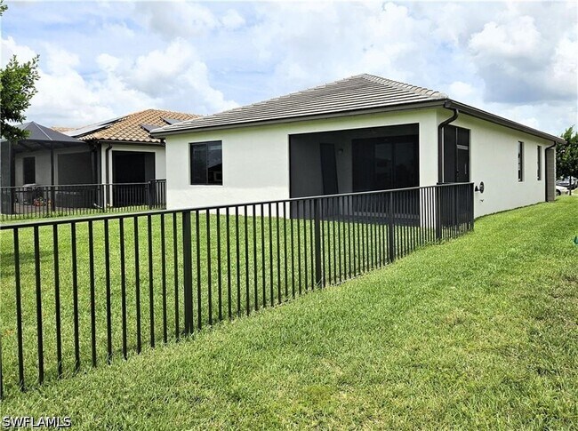 Building Photo - 5032 Arancia Ln