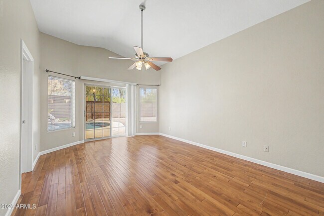 Building Photo - 558 W Bluefield Ave