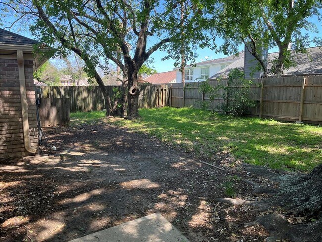 Building Photo - 9618 Oldenburg Ln