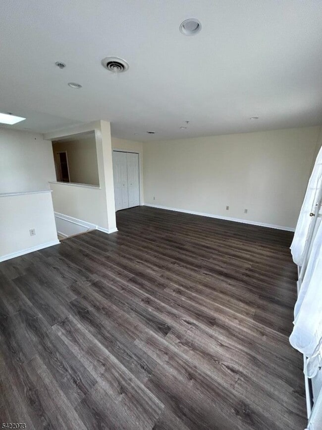 Building Photo - 91 Roseland Ave