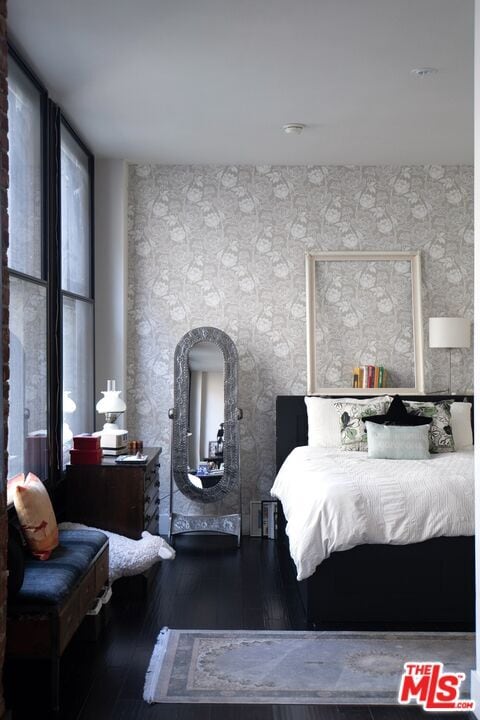 Building Photo - 460 S Spring St