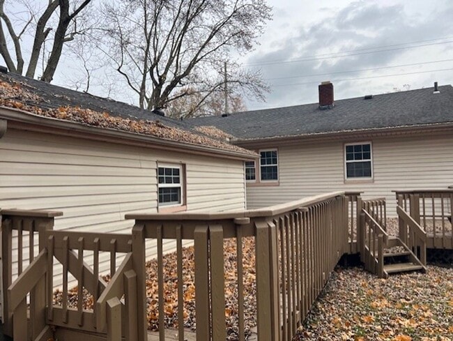 Building Photo - Spacious Kent Ranch w/ Finished Basement & 2-Car Garage