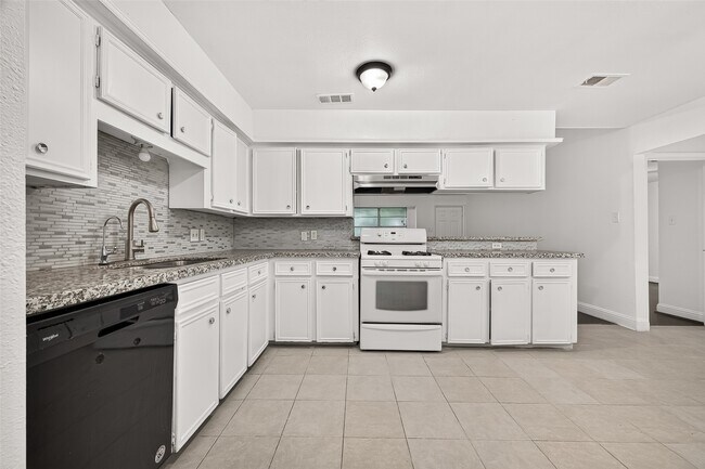 Building Photo - 7214 Addicks Clodine Rd
