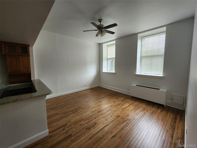 Building Photo - 3208 Villa Dr