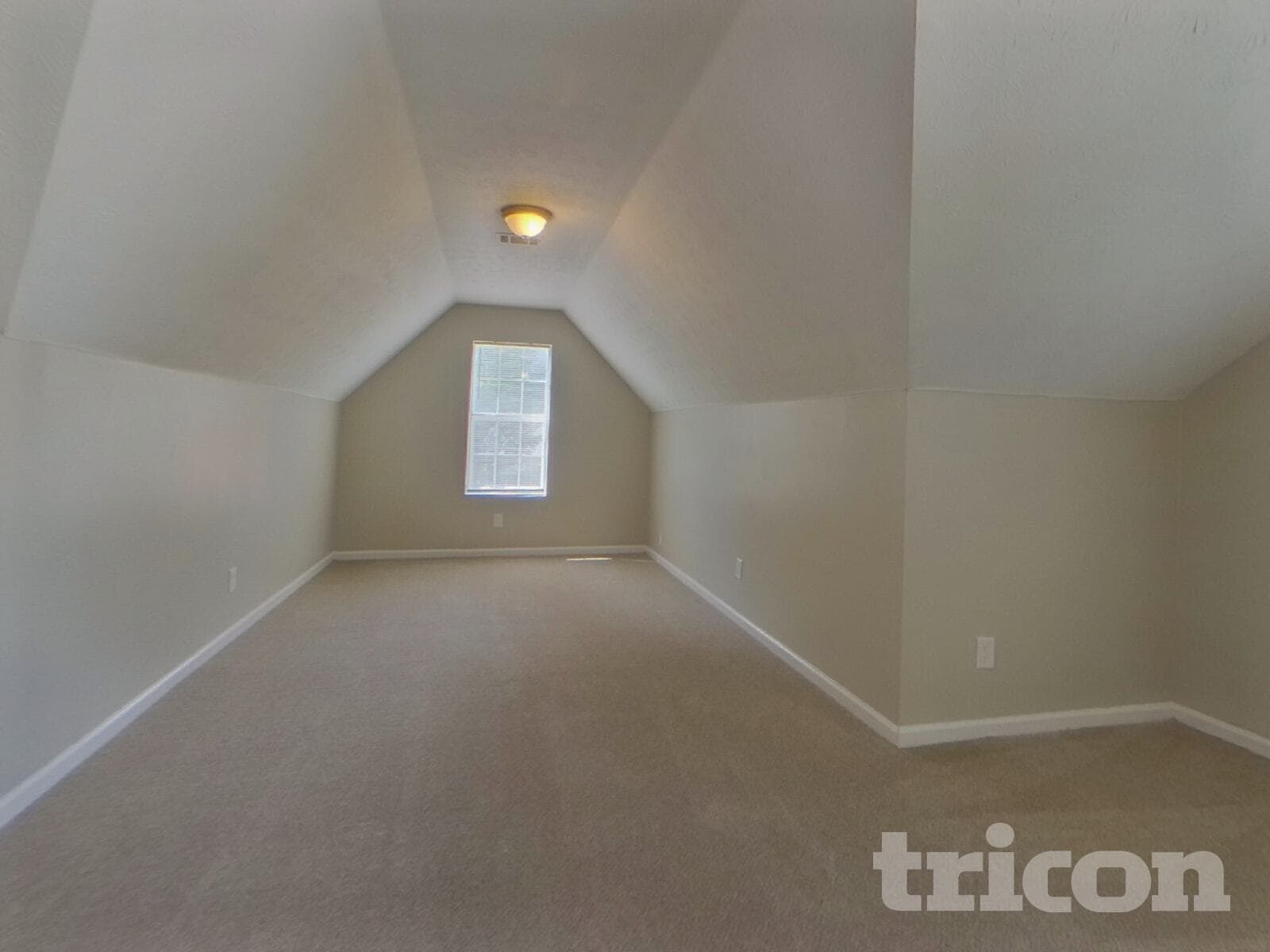 Building Photo - 750 Stonemill Manor