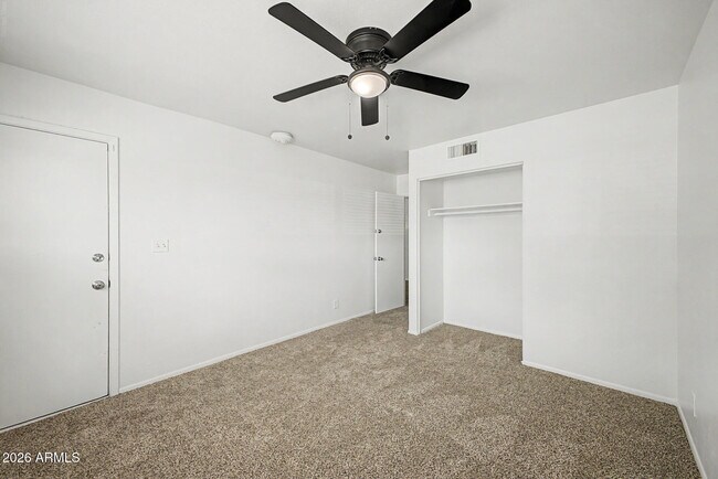 Building Photo - 317 N Elm St