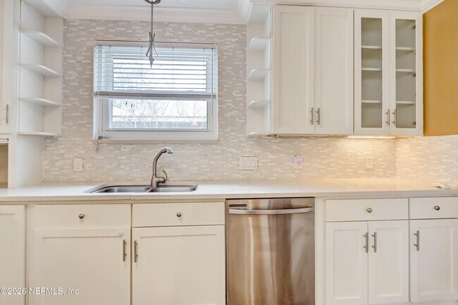 Building Photo - 4328 Savannah Ave