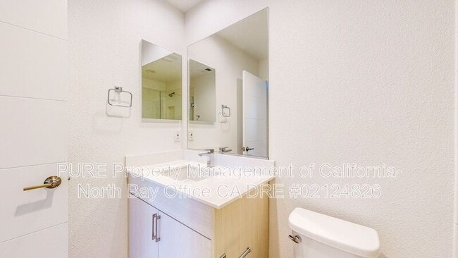 Building Photo - 221 Gambrel Cir