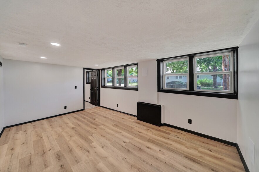 Building Photo - 2429 S 13th St