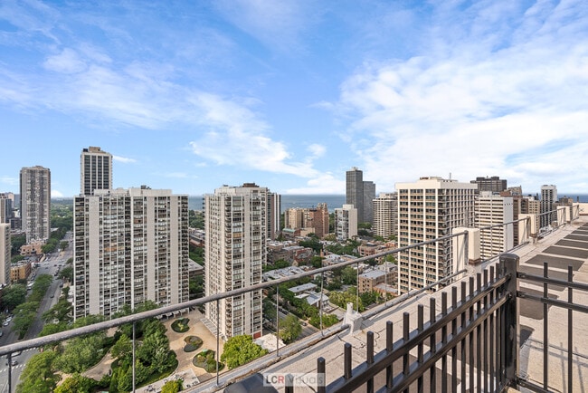 Building Photo - 1360 N Sandburg Terrace