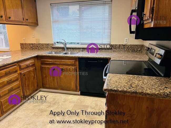 Building Photo - 580 Heather Pl