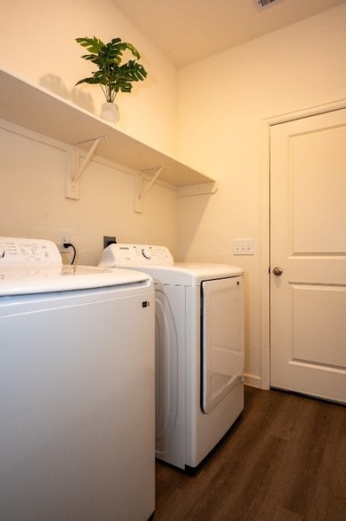 Building Photo - 5903 Grantgrala Dr