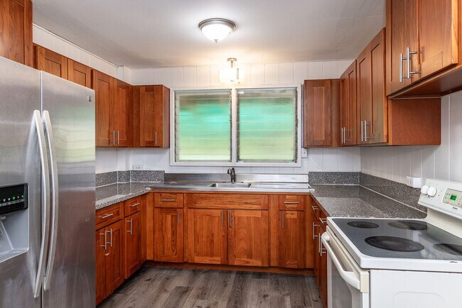Building Photo - 1644 Palolo Ave