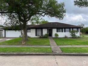 Building Photo - 1318 Bellgrove Dr