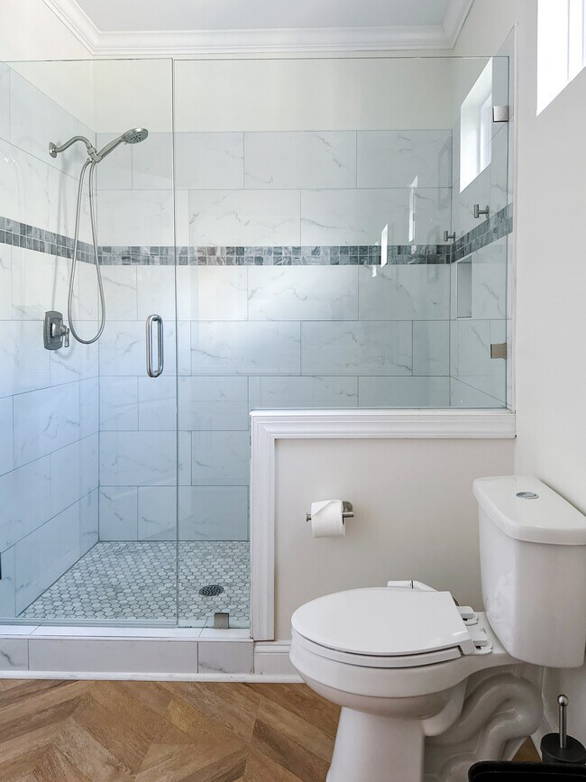 primary bath - 10 Riker St