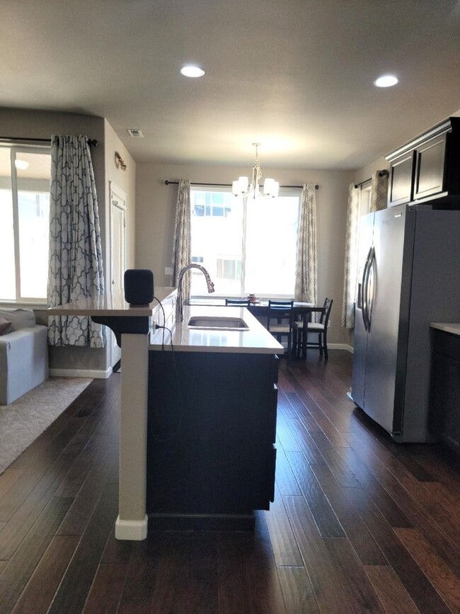 Building Photo - 3 Bedroom Home in Freestone at Bayside