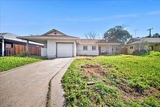 Building Photo - 2308 Cortez Ln