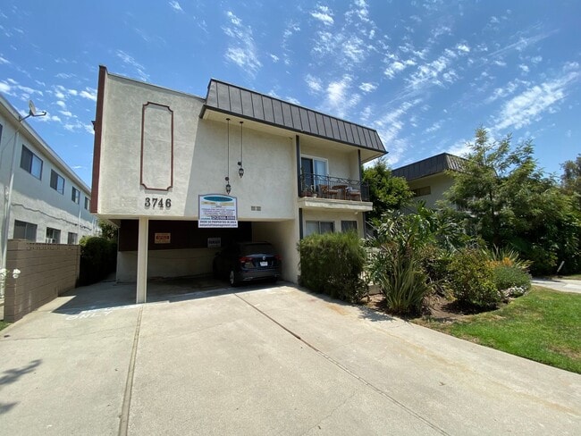 Building Photo - 3746 S Canfield Ave