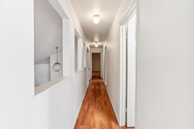 Building Photo - 2410 Lincoln Blvd