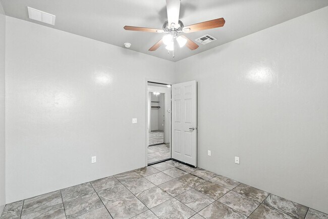 Building Photo - 50 N Mountain Ave