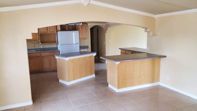 Building Photo - 304 Calle Al Rumbo