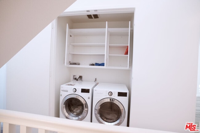 Building Photo - 13137 W Lumina Way