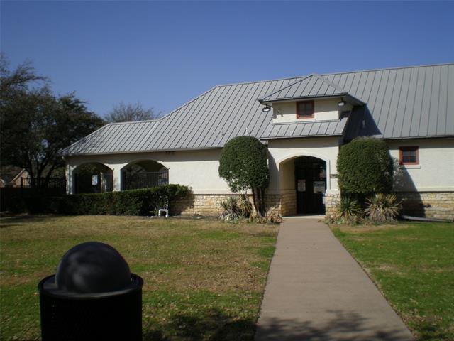 Building Photo - 5900 Ozark Dr
