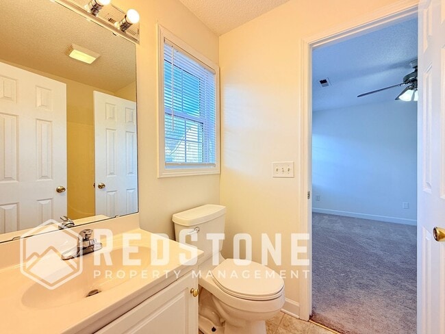 Building Photo - 131 Hoskins Cir