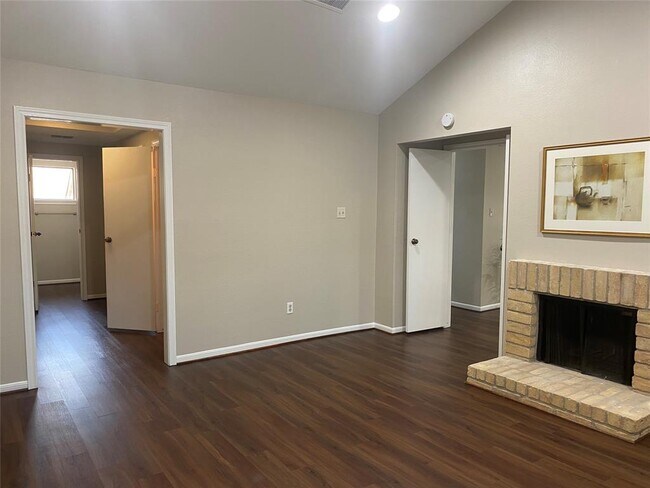 Building Photo - 7447 Cambridge St