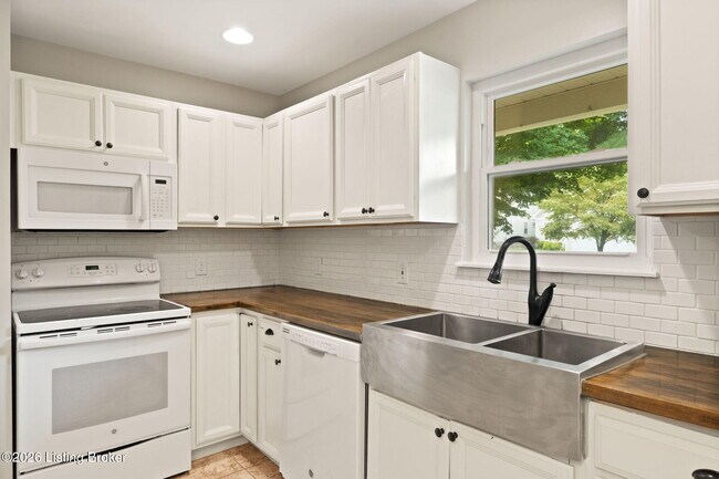 Building Photo - 609 Fenley Ave