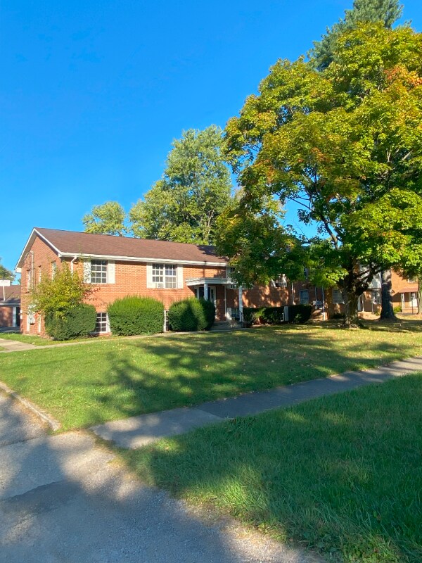 Building Photo - 2633 South St