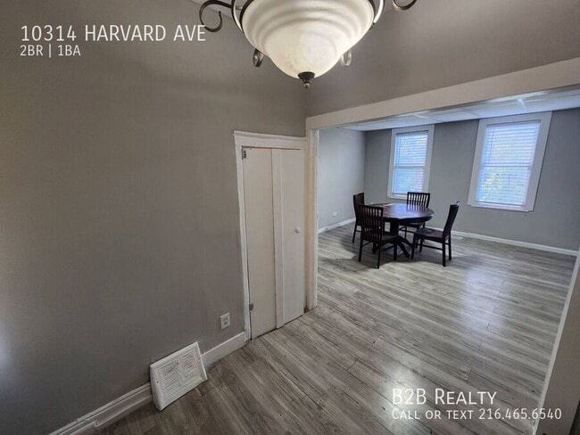 Building Photo - 10314 Harvard Ave