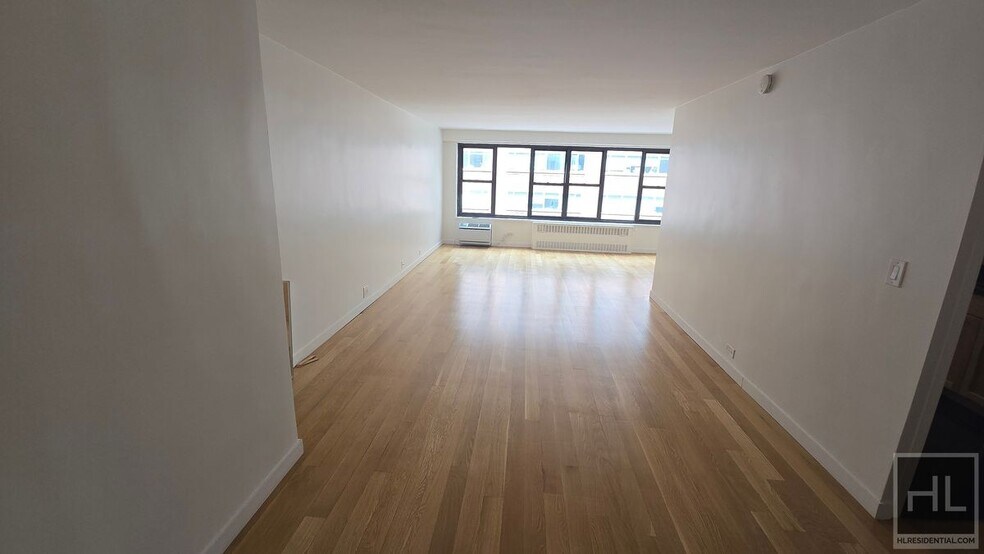 Building Photo - Fourth Avenue