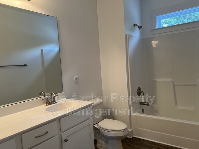 Building Photo - 153 Leeward Ln