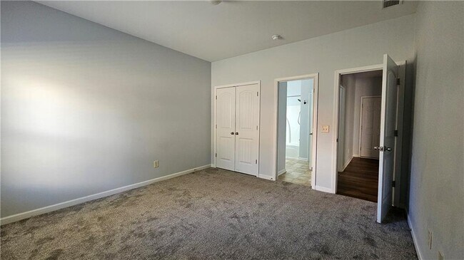 Building Photo - 400 Macland Mill Dr