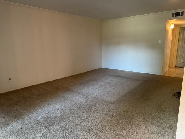 Building Photo - 5005 Georgi Ln