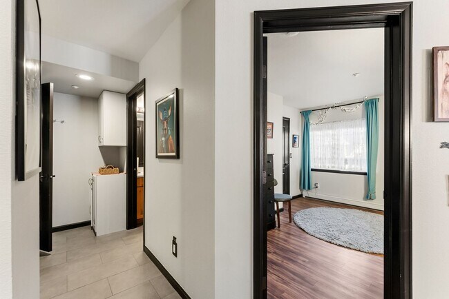 Building Photo - Furnished 2BR/2BA Breckenridge Condo | Garage, Fireplace & Hot Tubs | Available Oct. 1