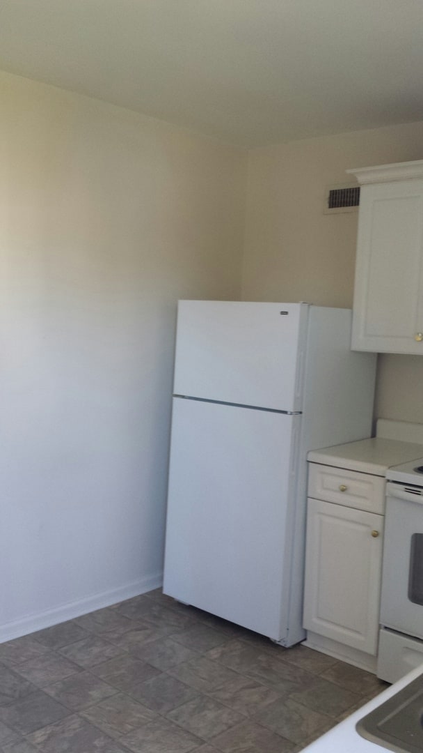 Building Photo - 1BR/1BA UNIT - AVAILABLE NOW