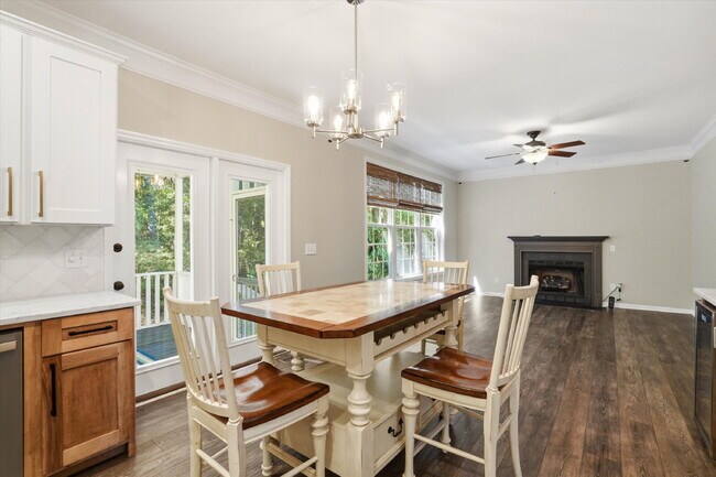 Building Photo - "Exquisite 4-Bed Sanctuary with Cozy Fireplace & Spacious 2,204 Square Foot Layout on Willoughby ...