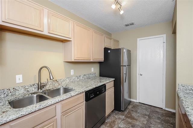 Building Photo - 7001 Avington Way