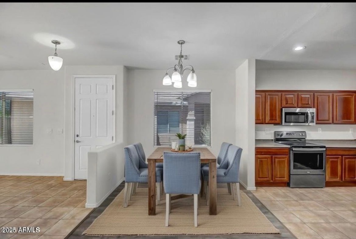 Building Photo - 1623 W Owens Way