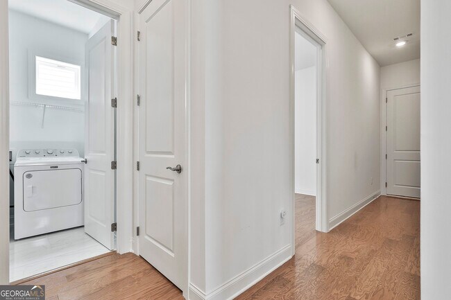 Building Photo - 15 Club Cresswind Dr