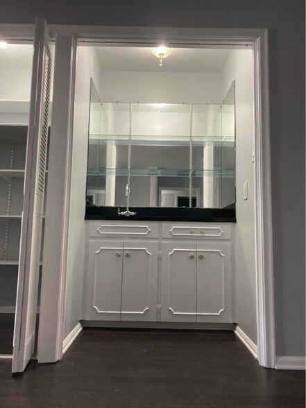 Building Photo - 3730 Fairfield Ave