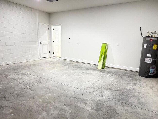 Building Photo - 2336 SW 168th Loop