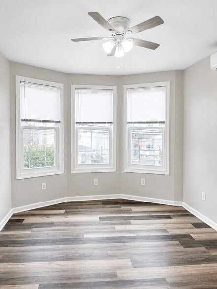 Building Photo - 207 Armstrong Ave