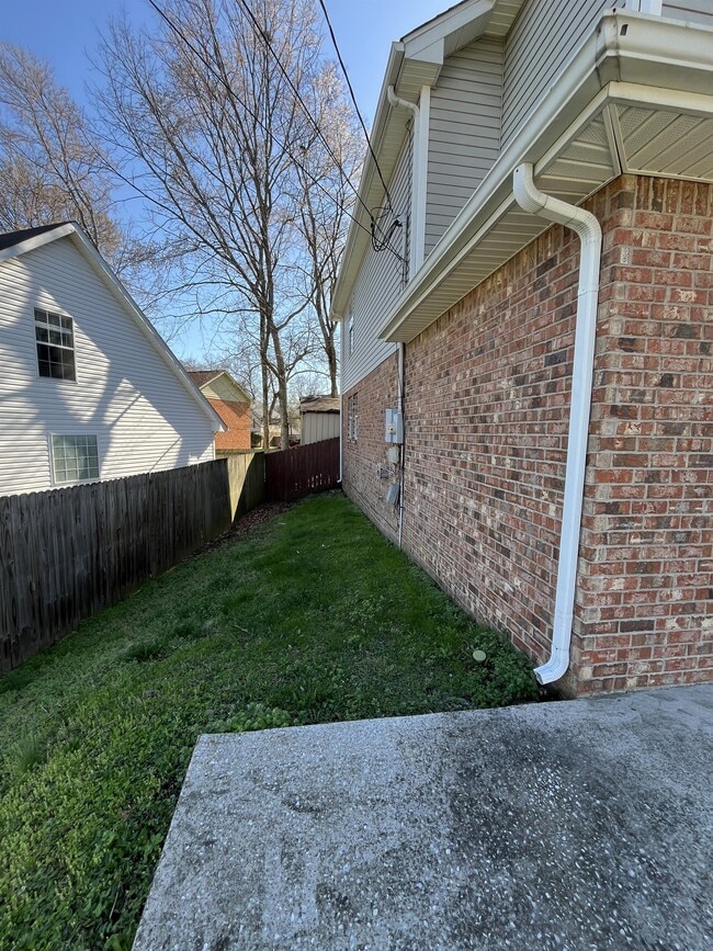 Building Photo - 1127 Fitzpatrick Rd